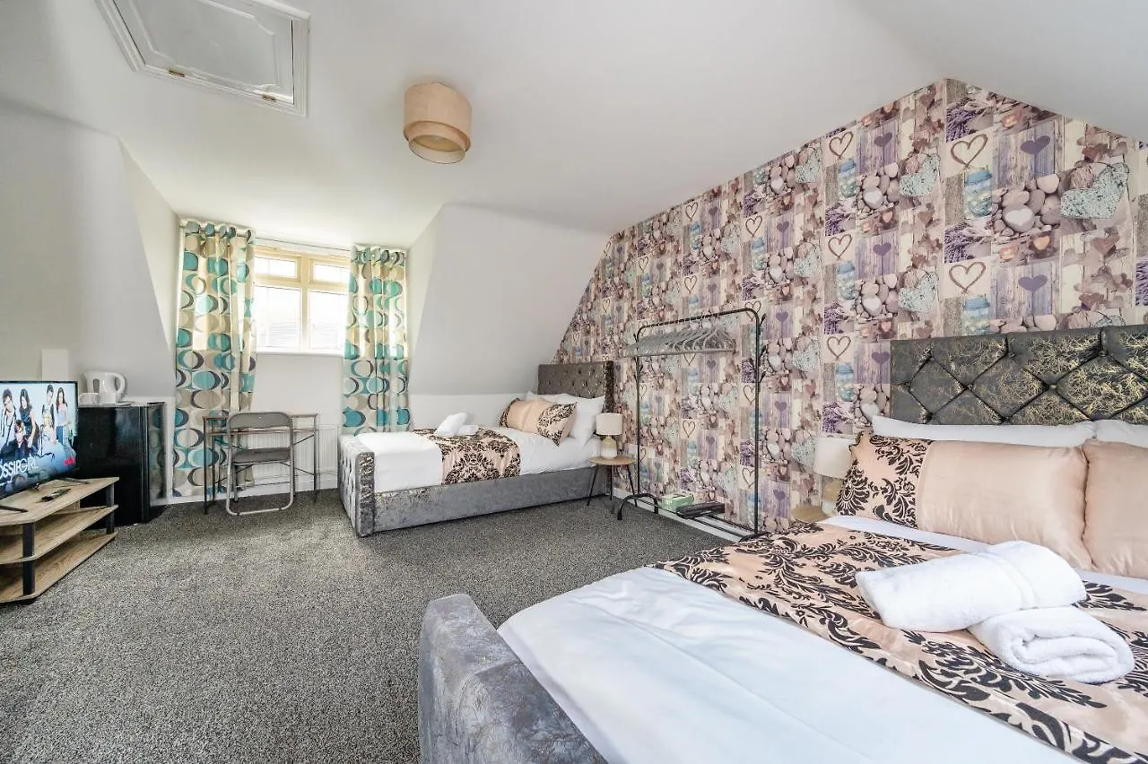 *Ra27R* For Your Most Relaxed & Cosy Stay + Free Parking + Free Fast Wifi * Leeds  Homestay