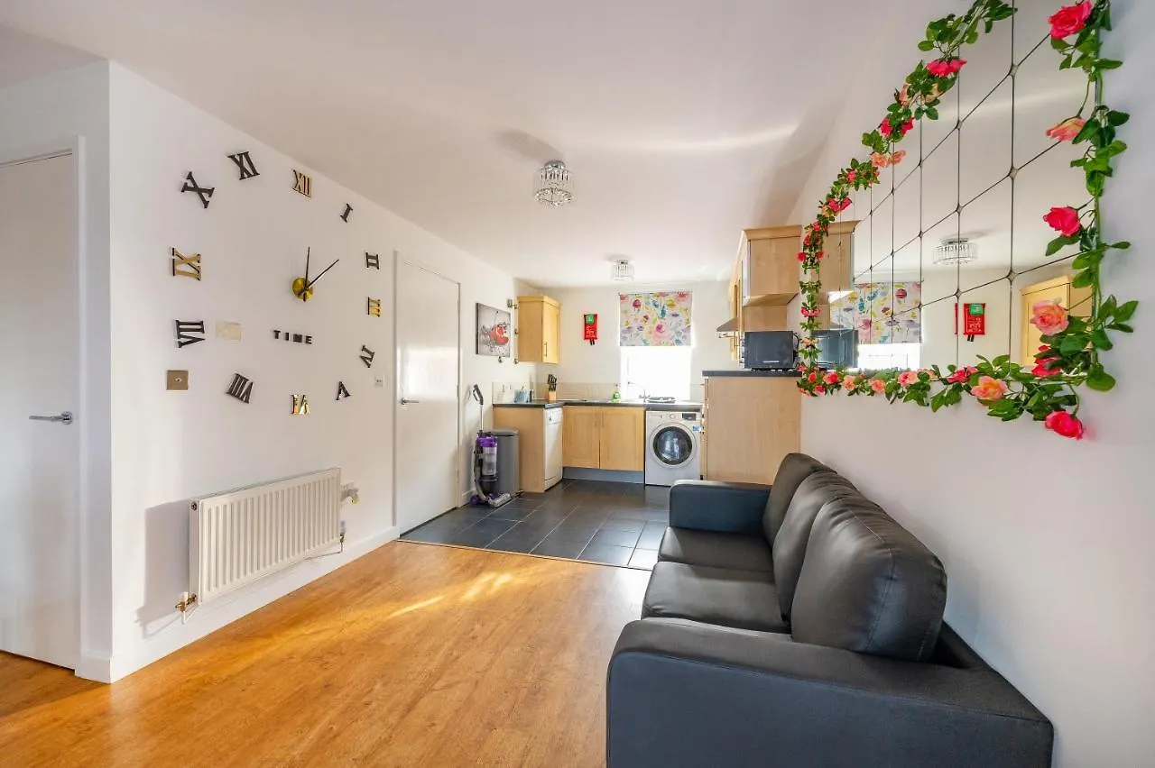*Ra27R* For Your Most Relaxed & Cosy Stay + Free Parking + Free Fast Wifi * Leeds  0*, Leeds (West Yorkshire)