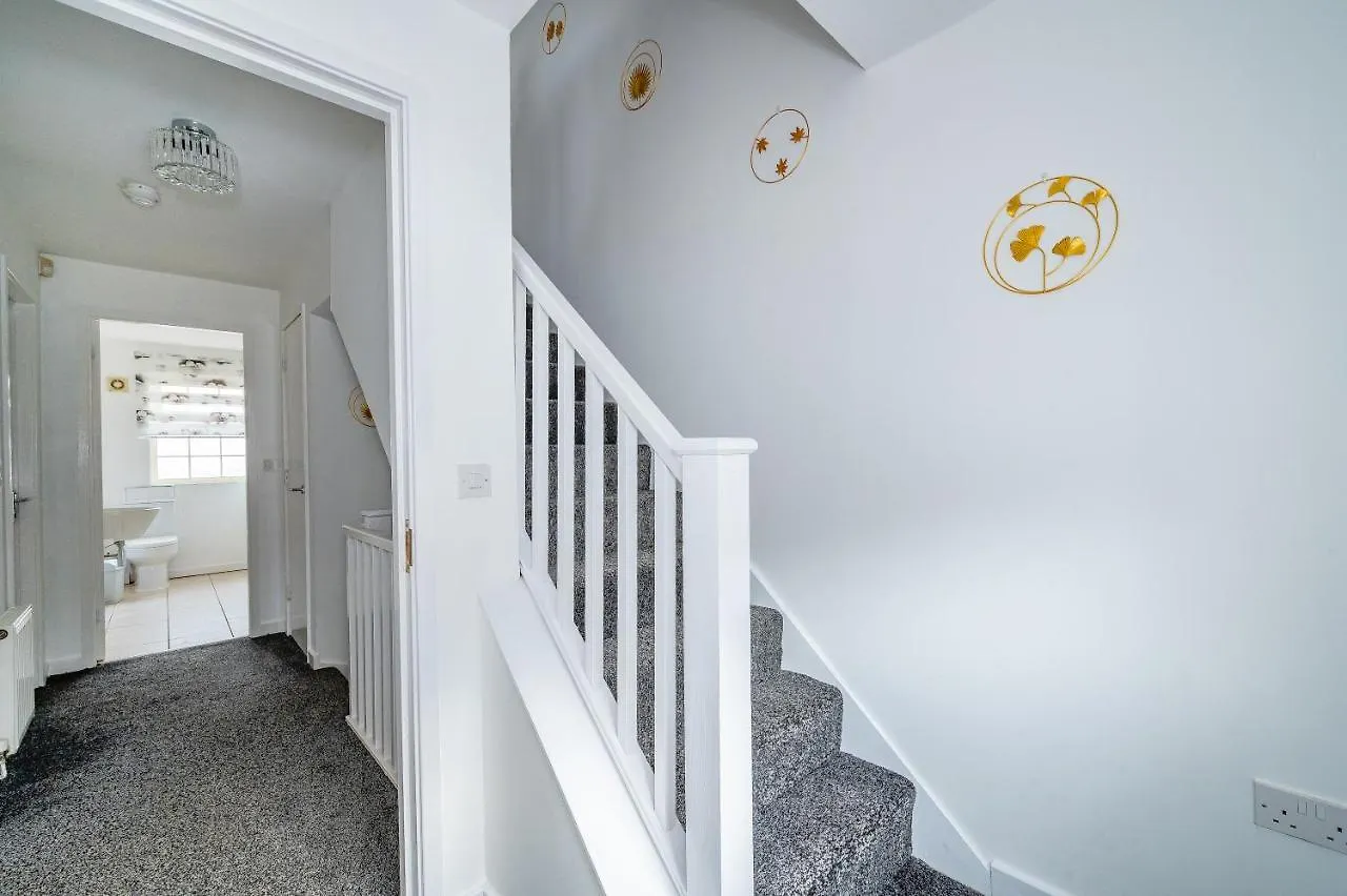 *Ra27R* For Your Most Relaxed & Cosy Stay + Free Parking + Free Fast Wifi * Leeds