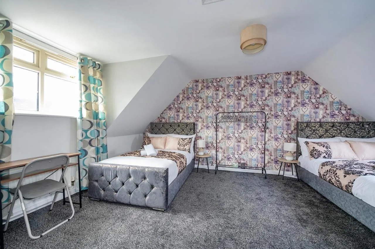 *Ra27R* For Your Most Relaxed & Cosy Stay + Free Parking + Free Fast Wifi * Leeds
