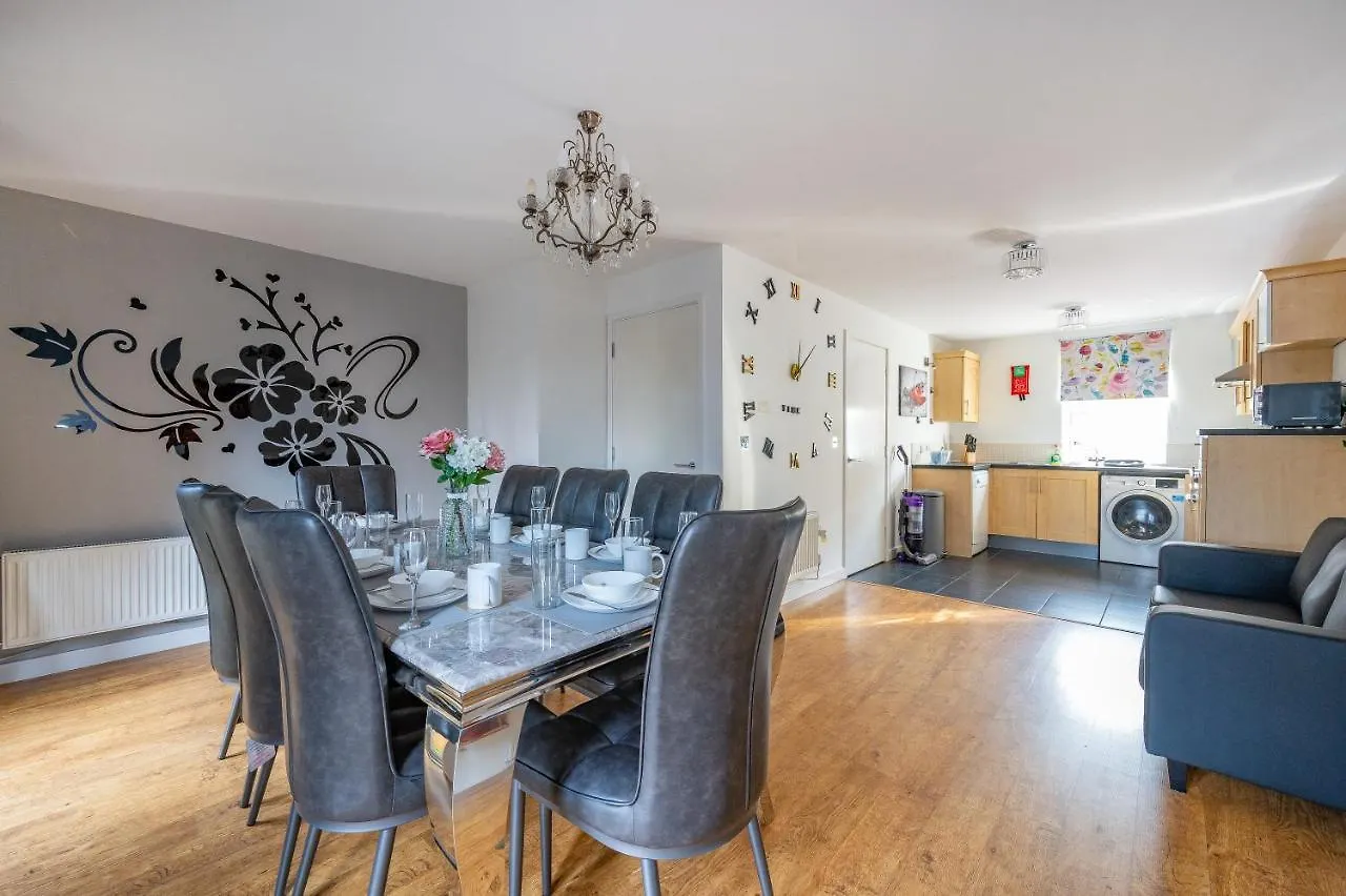 Homestay *Ra27R* For Your Most Relaxed & Cosy Stay + Free Parking + Free Fast Wifi * Leeds  United Kingdom
